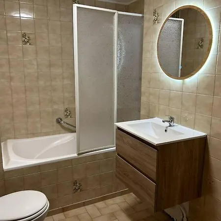 Apartment Reve Divin T2 En R/c Parking-bagagerie-salle Sport-barbecue Lourdes