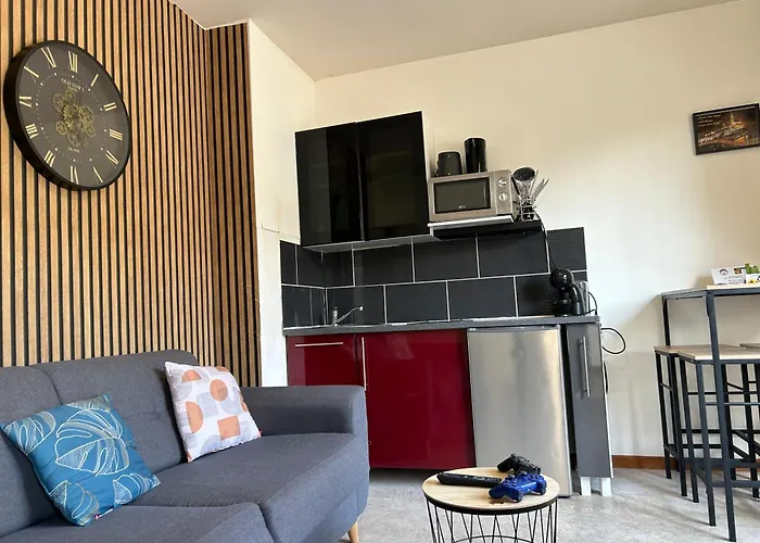 Reve Divin T2 En R/c Parking-bagagerie-salle Sport-barbecue